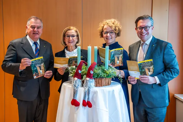 Landtagsabgeordneter Franz Dinhobl, Landeshauptfrau Johanna Mikl-Leitner, Landesrätin Christiane Teschl-Hofmeister, Landtagsabgeordneter Matthias Zauner. | Foto: ÖVP Bezirk WRN