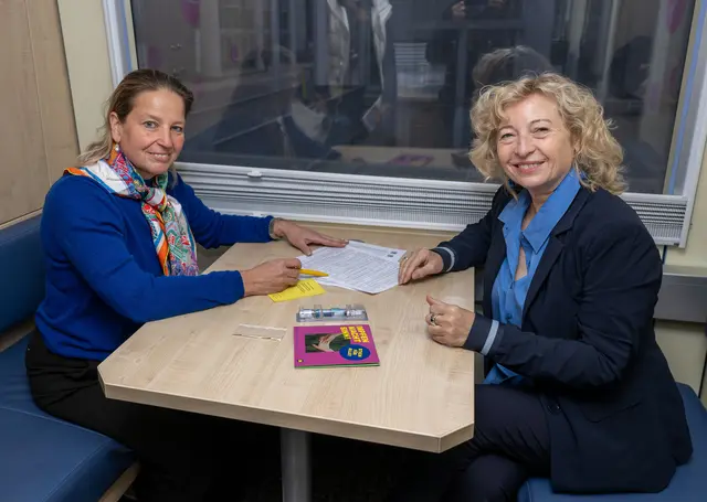 v.l.n.r.: NÖ Sanitätsdirektorin Dr. Regina Klenk und Gesundheitslandesrätin Eva Prischl. | Foto: NLK Filzwieser