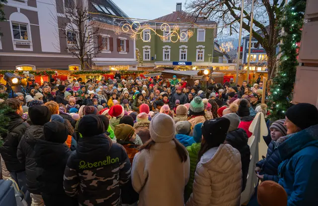 Bestens besucht: der Adventzauber in Kirchdorf an der Krems | Foto: Jack Haijes