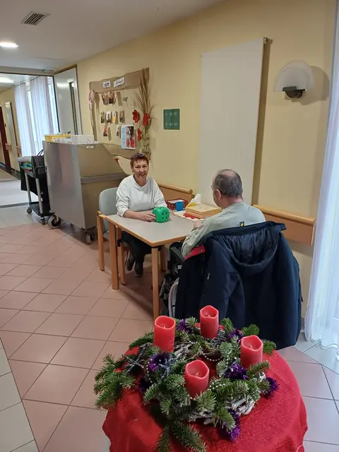 Manuela Hörmann ist seit 25 Jahren in der Altenpflege aktiv. Sie ist Zuständig für Veranstaltungen und Beschäftigung im ZBP Enns. | Foto: Stefan Bauer