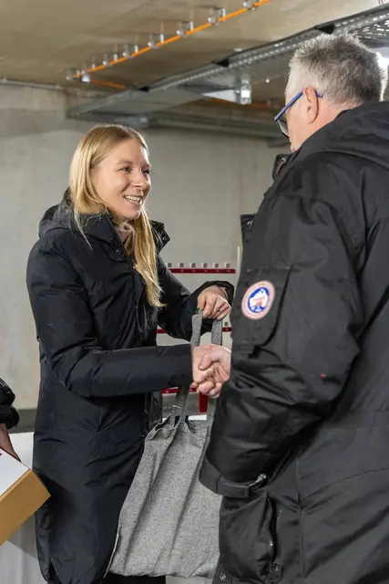 LA Fleischanderl bei der Übergabe einer Wohnung | Foto: Foto: Mr Matt