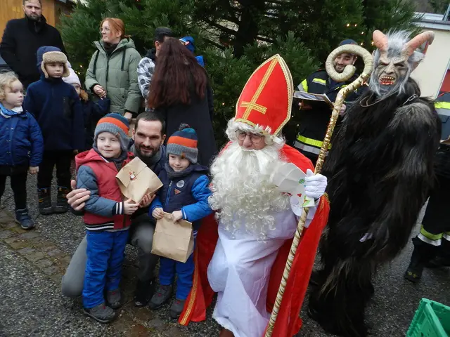 Der Nikolaus schaute bei der FF Altlengbach vorbei | Foto: Heribert Punz
