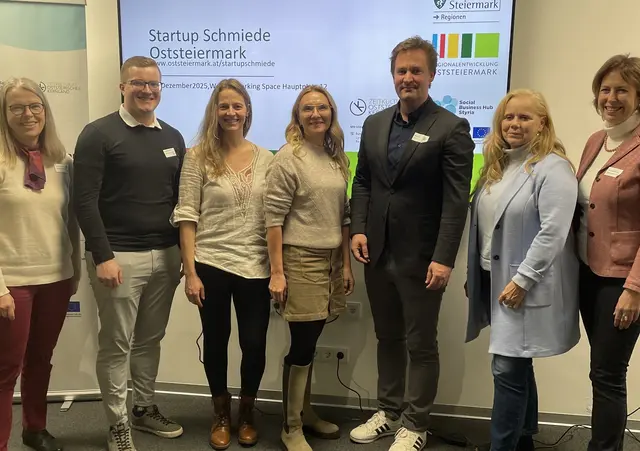 Organisationsteam, Ehrengäste und Mitwirkende, darunter Fabian Gems (3. v. r.) | Foto: Regionalmanagement 