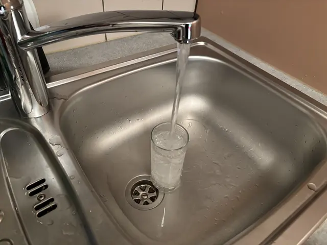 Das Trinkwasser in Ranten ist noch nicht trinkbar. Es wird gerade eine Aufbereitungsanlage installiert. | Foto: MeinBezirk/Julia Gerold