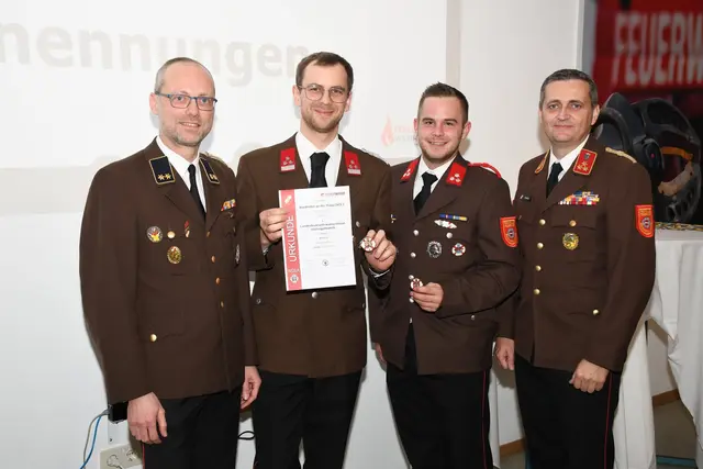 Ferdinand Gudenus und Mathias Waltenberger holten beim Landesfeuerwehrwasserdienstleistungsbewerb Bronze. | Foto: FF Waidhofen/Thaya