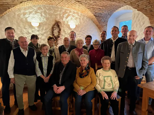 Der Bauernbund St. Valentin ehrte Jubelpaare und Jubilare beim Mostheurigen Angerbauer. | Foto: BB St. Valentin