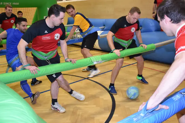 Das schon traditionelle Riesen-Wuzzlerturnier der Sportunion Pabneukirchen, Sektion Fußball, steigt am Samstag, 27. 12. 2025. Gespielt wird ab 9 Uhr in der Turnhalle Pabneukirchen.  | Foto: Zinterhof