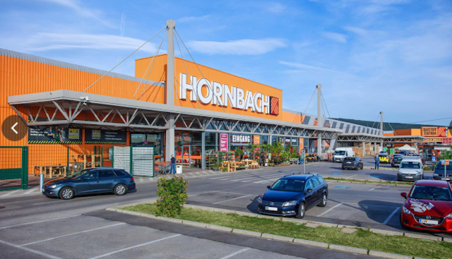 Die Hornbach-Filiale in Bad Fiscxhau-Brunn wurde überfallen. | Foto: Hornbach