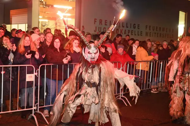 Nikolaus, Krampus und die "Herberger Höllen Teifl" sorgten für Gänsehaut-Momente. | Foto: Edi Poss