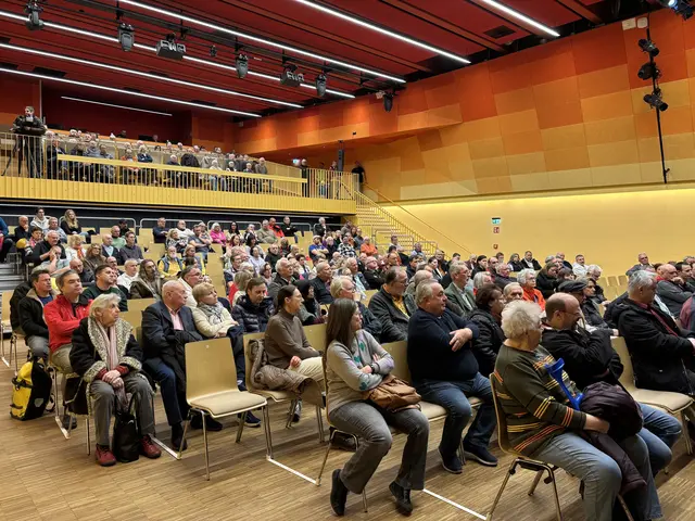 Aspern: Anwohnende in Aspern und Essling hatten Beschwerden zu den neuen Parkregeln. | Foto: Luise Schmid/MeinBezirk