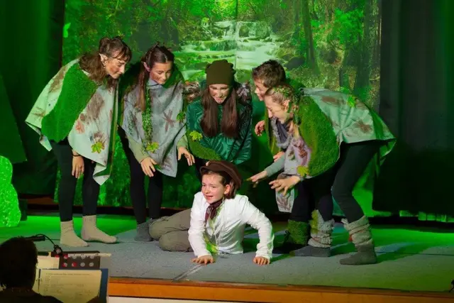 30 Kinder und Jugendliche waren am Theaterstück beteiligt. | Foto: TheCho