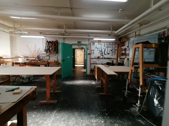 Eine Werkstatt für Patienten im Pavillon 18, nach deren Absiedlung, aber vor der Ausräumung. Die wenigsten psychiatrischen Abteilungen der Ersatzspitäler haben eine so breite Palette an Therapien wie einst das OWS. | Foto: zVg, mit besonderem Dank f. d. Verwendungserlaubnis