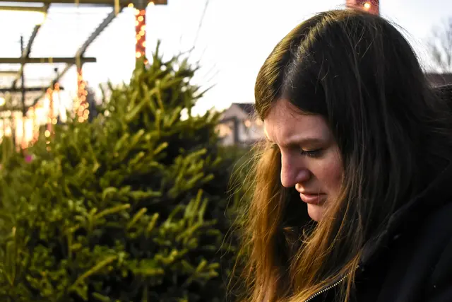 Sie zahlen die Miete zu spät, heizen im Winter kaum, ihre Kinder können nicht am Schulausflug teilnehmen, selbst fehlt oft genug zu essen. Im Burgenland sind 29.000 Menschen armutsgefährdet. | Foto: Freepik