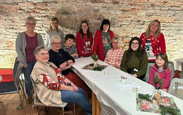 Obfrau Veronika Krist, Herma Maringer, Roswitha Klutz, Corinna Forthuber, Monika Dobrovolny, Verena Strohmer, Sabine Pölzl, Melitta Zahrl, Lisa Stoifl, Jaqueline Edlinger und Julia Forthuber | Foto: Generationenverein Riegers