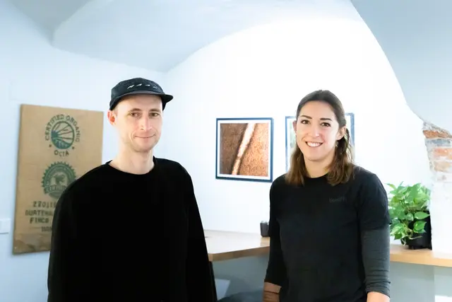 Heidemarie Rom und Lukas Kienreich teilen sich seit rund fünf Jahren die Betriebsleitung von Veloblitz in Graz.  | Foto: Konstantinov