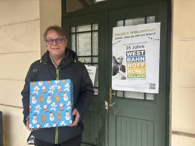 Marjan Kac freut sich über jedes einzelne gespendete Weihnachts-Packerl. | Foto: MeinBezirk.at