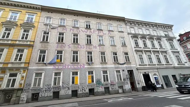 Dieses Gebäude in der Gumpendorfer Straße wurde ein Jahr lang von einem anonymen Kollektiv besetzt. (Archiv) | Foto: Pia Rotter/MeinBezirk
