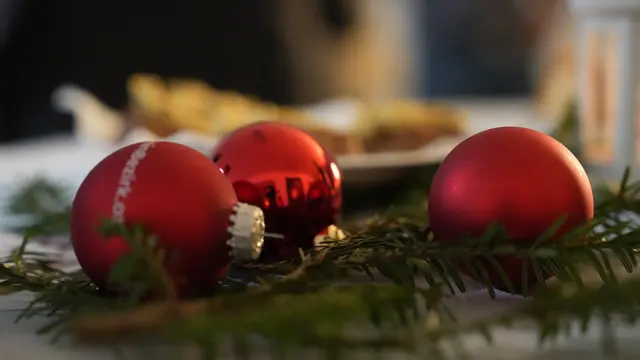 Wohin mit den Weihnachtskugeln, wenn man sie nicht mehr haben möchte? Zum Wegwerfen sind sie doch viel zu schade. In der Tauschbörse kann die Weihnachtsdeko gegen andere Deko getauscht werden. 