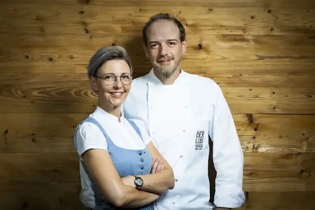 Katharina und Luis Thaller aus Anger vom Posthotel Thaller und dem dazugehörigen Restaurant „Der Luis" wurden mit drei Hauben gekrönt. | Foto: Werner Krug 