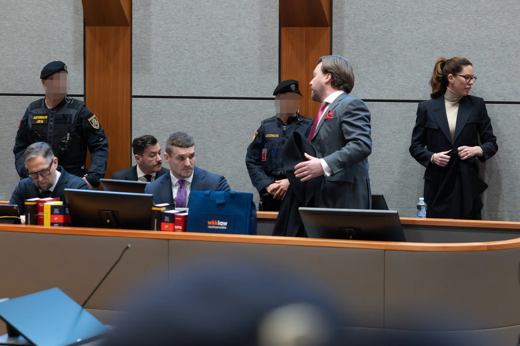 WKStA klagt Benko: Uhren und Bargeld – Darum steht René Benko vor Gericht