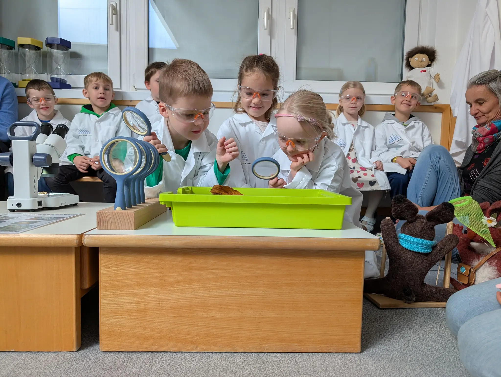 Forschen nach Herzenslust: Im Pfarrkindergarten Ebensee sind die Spürnasen ...