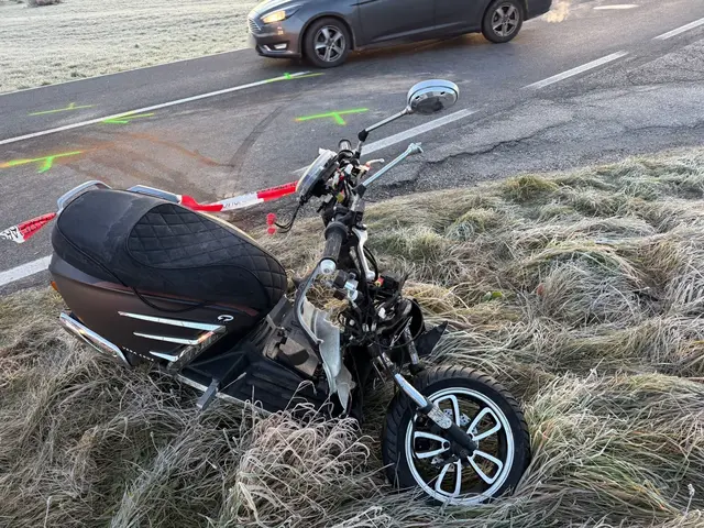 Die 44-jährige Mopedlenkerin wurde dabei lebensgefährlich verletzt. | Foto: Feuerwehr Hitzendorf