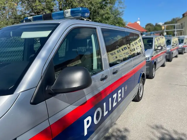 Der georgische Staatsangehörige wurde wegen des Verdachts der Schlepperei in das Polizeianhaltezentrum Klagenfurt überstellt. (Symbolfoto) | Foto: MeinBezirk/Evelyn Wanz