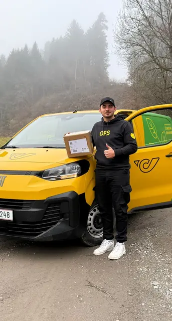 Jovan Mudrinic stellt die zahlreichen Packerl zu Weihnachten mit Herz und Humor zu. | Foto: Privat