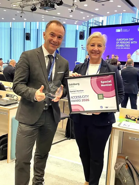 Special Mention beim Access City Award 2026
Bürgermeister Bernhard Auinger, Stadträtin Andrea Brandner | Foto: Stadt Salzburg/Andrea Kircher