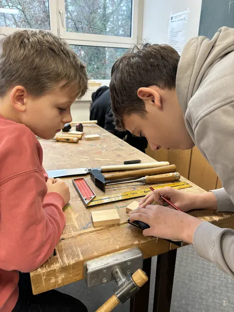 Den Volksschülern wurde zudem vermittelt, wie wichtig Genauigkeit beim Arbeiten ist. 