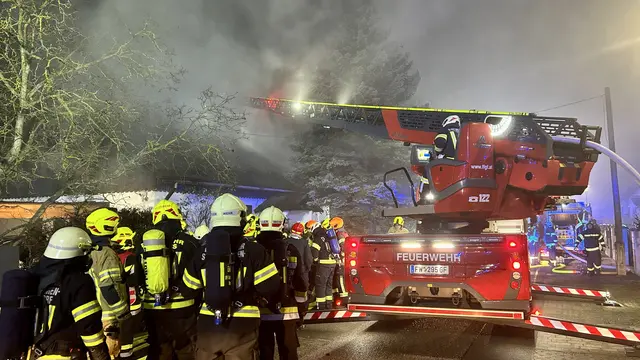Sechs Feuerwehren löschten den Brand. | Foto: Bäck
