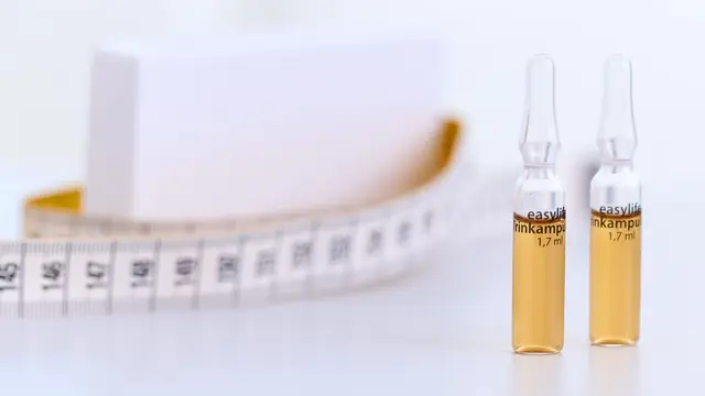 Jetzt neu mit kraftvollem Kräuterextrakt – die easylife Trinkampulle fördert die Gewichtsreduktion effektiv und ganz natürlich.
