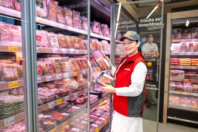 Floriza Gabor, Fleischhauerin bei PENNY | Foto: PENNY / Robert Harson