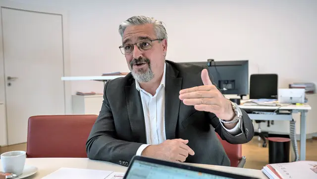 Andreas Stangl stellt Forderungen: Aktuell seien nur mehr 44 Prozent der AK-Mitglieder in Oberösterreich mit dem Gesundheitssystem zufrieden. | Foto: MeinBezirk OÖ/Siegl