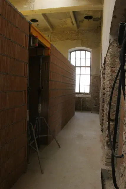 In die großen Hallen des Wäscherei-Gebäudes werden offenbar Wohnungen "hineingestellt"? | Foto: zVg, danke f. d. Verwendungserlaubnis