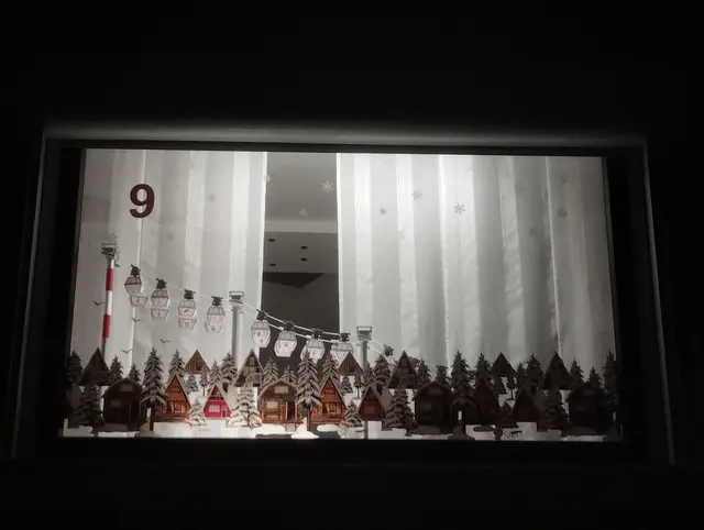 Fenster 9 | Foto: arbes