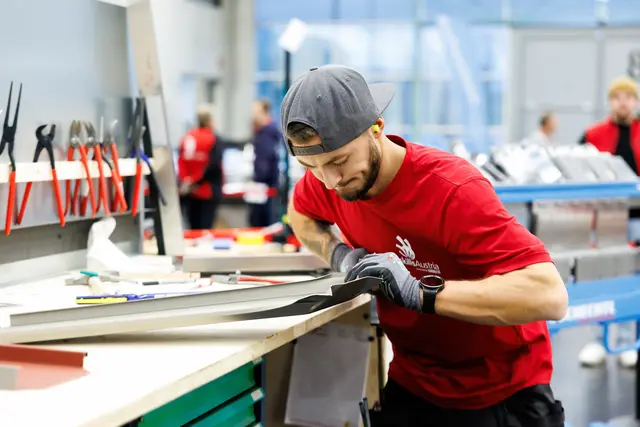 Beim Glasbauer ist Millimeter-Arbeit gefragt ... | Foto: SkillsAustria/Wieser/Slovencik