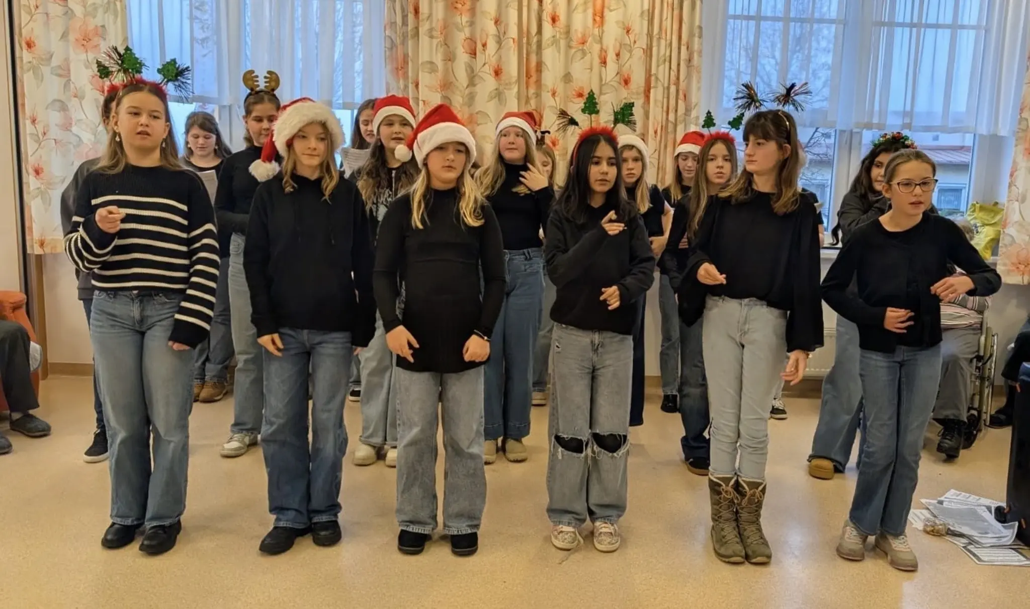 IMS Langenhart: Advent singing brought joy to the Haag senior ...