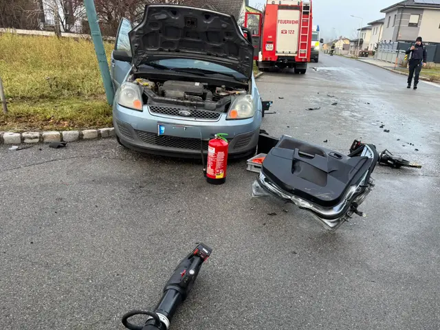 Der beschädigte Ford der Lenkerin nach dem Zusammenstoß. | Foto: BFKDO Hollabrunn/FF Sonnberg