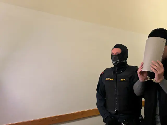 Früh sei der Erstangeklagte von Dealern der Kleinkriminalität angeworben worden und habe als Problemjugendlicher gegolten. | Foto: MeinBezirk/Ronja Reidinger