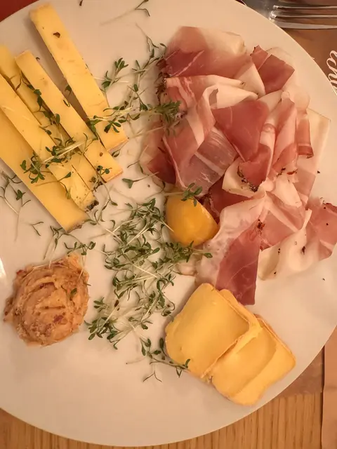 Ein Gustoteller darf bei einer Weinkost nicht fehlen | Foto: Andrea Glatzer