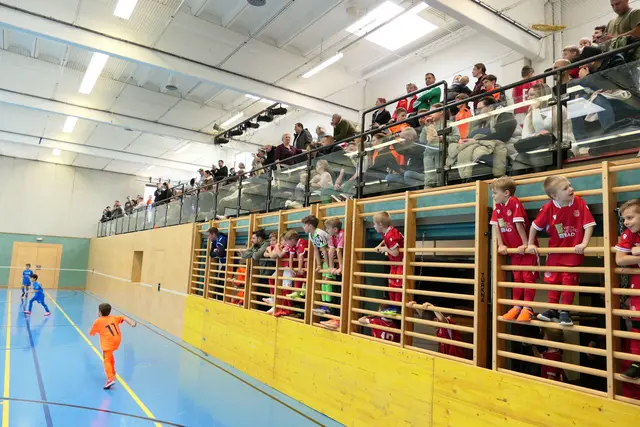 Mehr als 500 Kinder nahmen an den Turnieren teil und sorgten für lebhafte Atmosphäre in der Dürnkruter Halle.  | Foto: Weiser