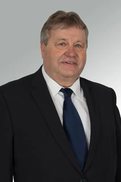 Wolfgang Scharinger von der Liste Scharinger fordert für die Errichtung von drei weiteren Windrädern eine Bürgerbefragung. | Foto: Liste Scharinger