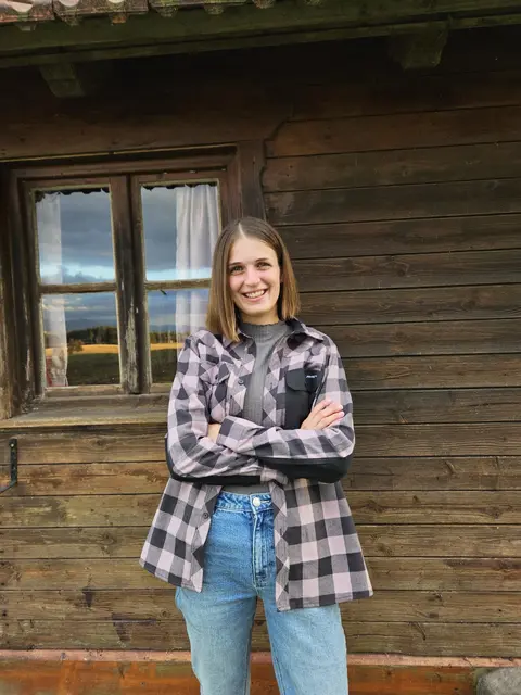 Mit ihrer "Blüetenschmiede" hat Manuela Scherrer aus Schardenberg sich im Herbst 2025 als Floristin selbstständig gemacht – in Teilzeit.  | Foto: Scherrer