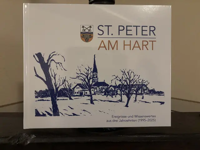 Am Cover des Buches ist ein Holzschnitt des Meisters Hans Plank zu sehen.  | Foto: MeinBezirk/Raimund Buch