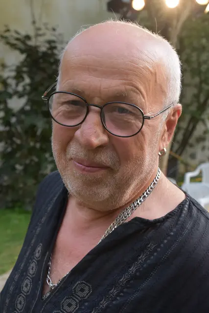 Die Schärdinger Theatercrew Spielfalter engagierte für ihr erstes Stück den professionellen Regisseur Anatoli Gluchov. | Foto: Gluchov