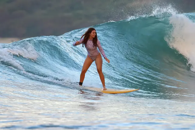 Die 26-Jährige entdeckte die Liebe zum Surfen. | Foto: Sob