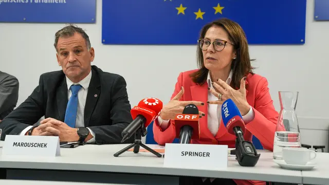 Im Rahmen einer Pressekonferenz wurden Zahlen und Daten sowie Präventionsmaßnahmen im Bereich Anlagenbetrug präsentiert. | Foto: Andreas Pölzl/MeinBezirk