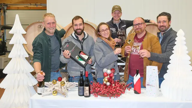 Edle Tröpferl und hausgemachte Schmankerl gibt es am 19. und 20. Dezember bei den Winzerweihnachten am Herzogberg bei Markus Pichler, Max Distl, Katharina Zechmeister, Karl Wölflinger, Georg Sommerbauer und Hannes Leeb - zu verkosten. 
 | Foto: Claudia Reisinger