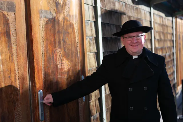 Pfarrer Wolfgang Fürtinger (mit einem italienischen Priester-Hut). | Foto: Santrucek